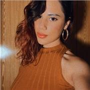 Hola! Me llamo Begoña y una vez a mi el Inglés también se me daba fatal jaja, pero descubrí que la mejor manera de aprenderlo es interactuando! A través de vivir en Inglaterra por unos cuántos años he aprendido lo suficiente como para poder ayudar aquello